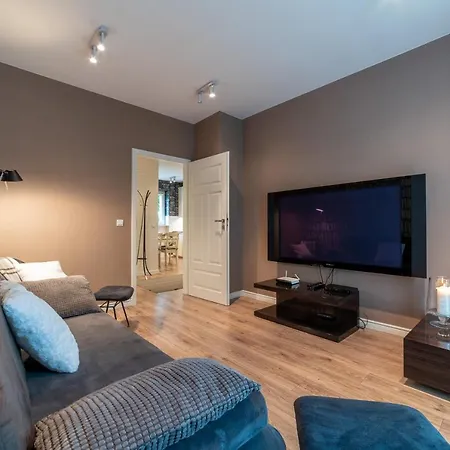 Max * グディニャ